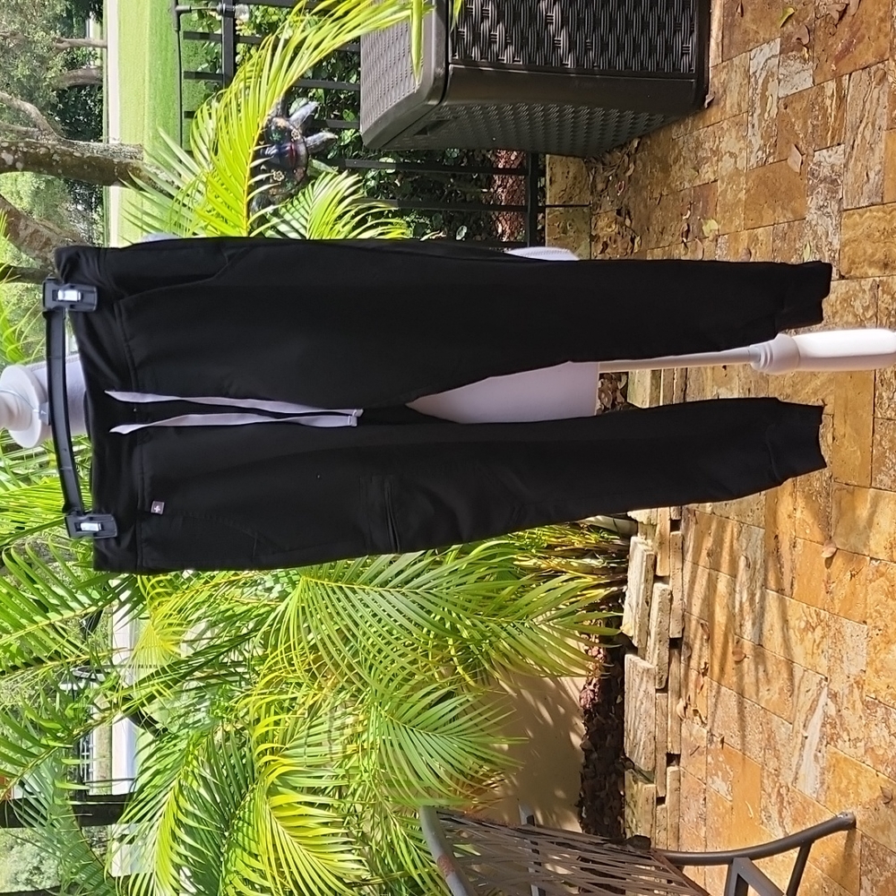 Woman's black Figs joggers